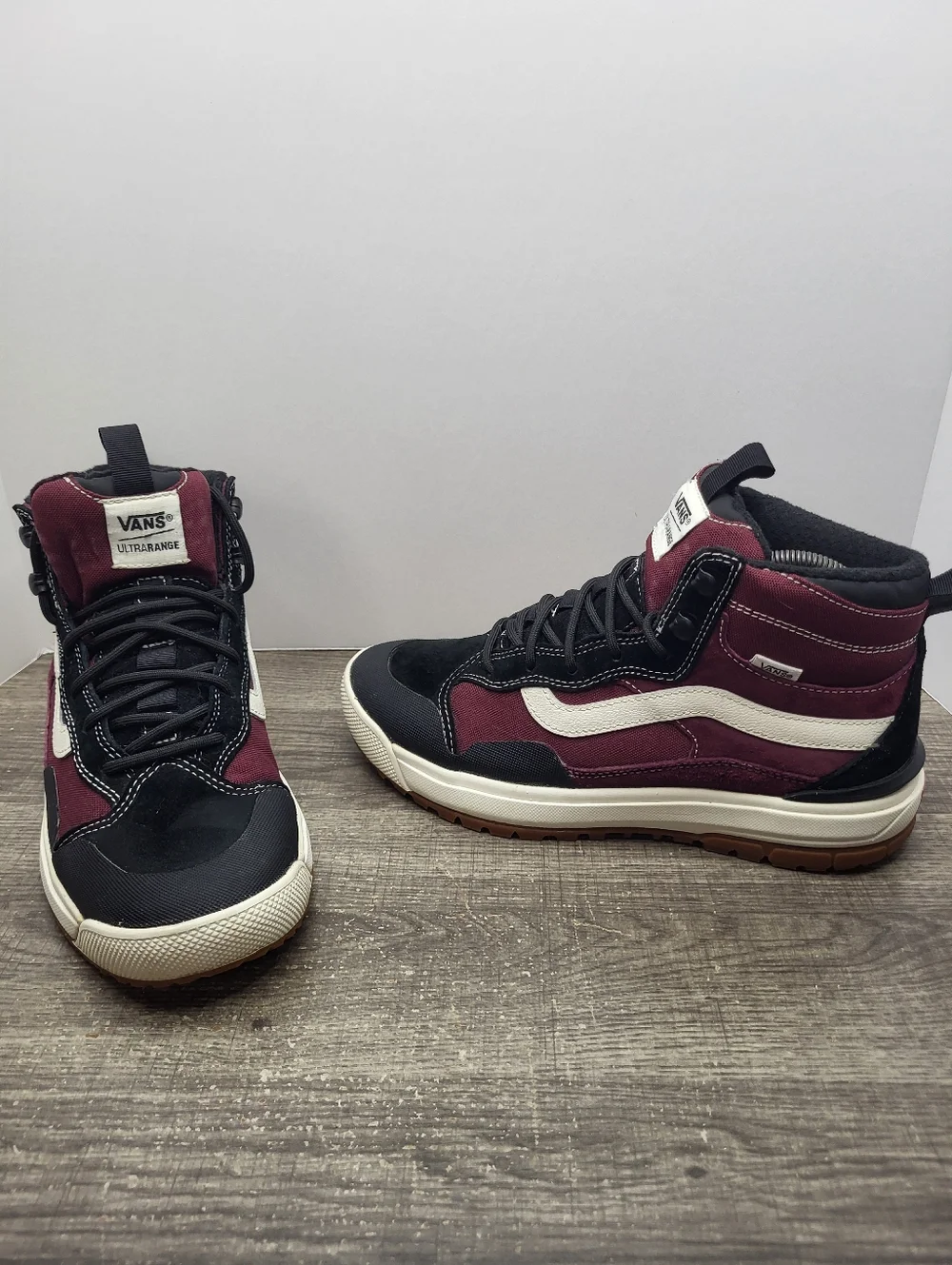 Vans Ultrarange Exo HI MTE Casual Boot Mens Size 7.5 Burgundy White Shoes 500383
